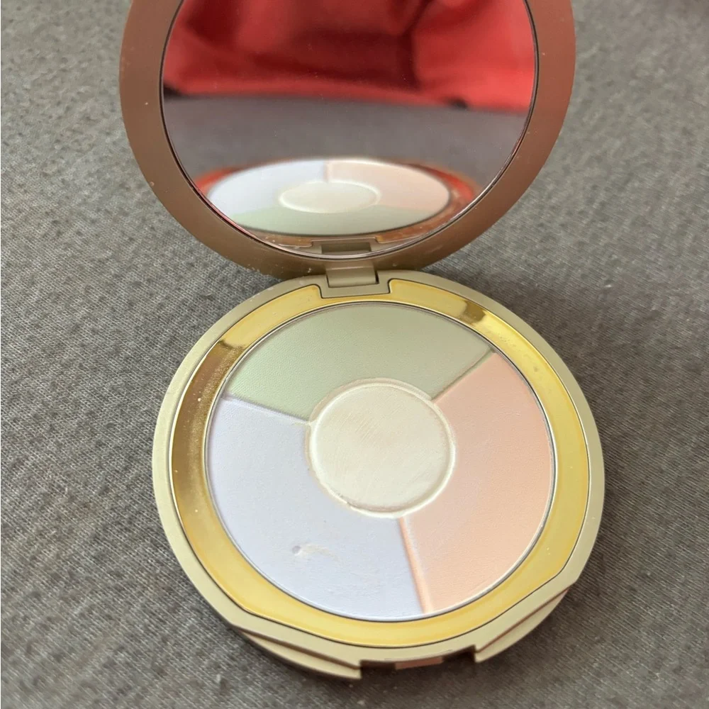 Stila One Step Correct Brightening Finishing Powder